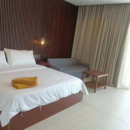 Beach House By Rose Massage Nai Thon Beach Exterior foto